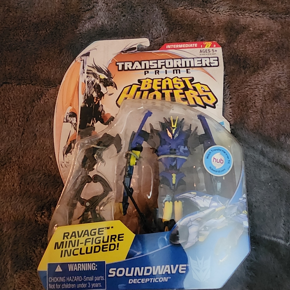 Transformers Prime Beast Hunters Soundwave, New in Box